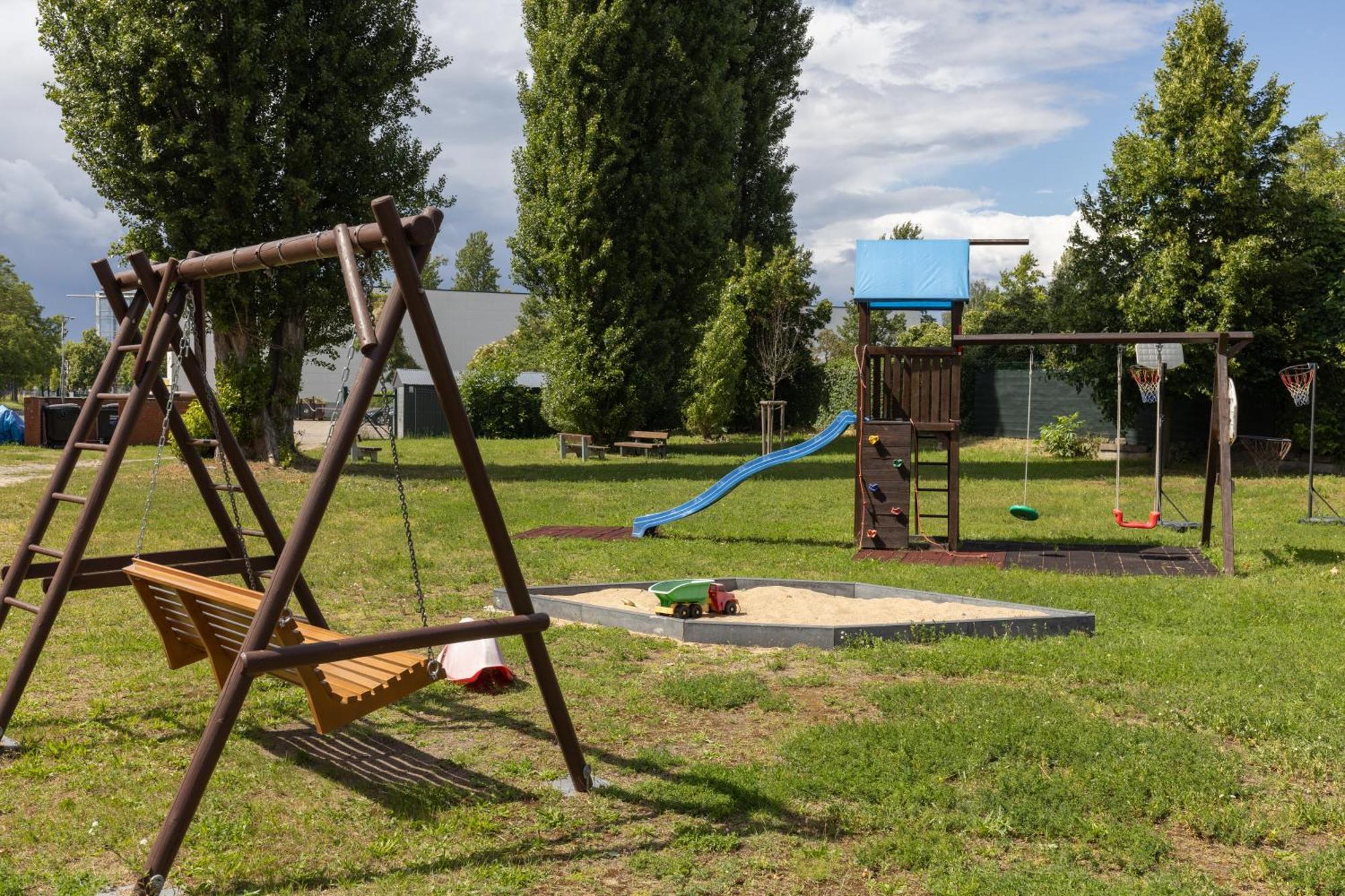 Motel Home Wittenau ベルリン エクステリア 写真